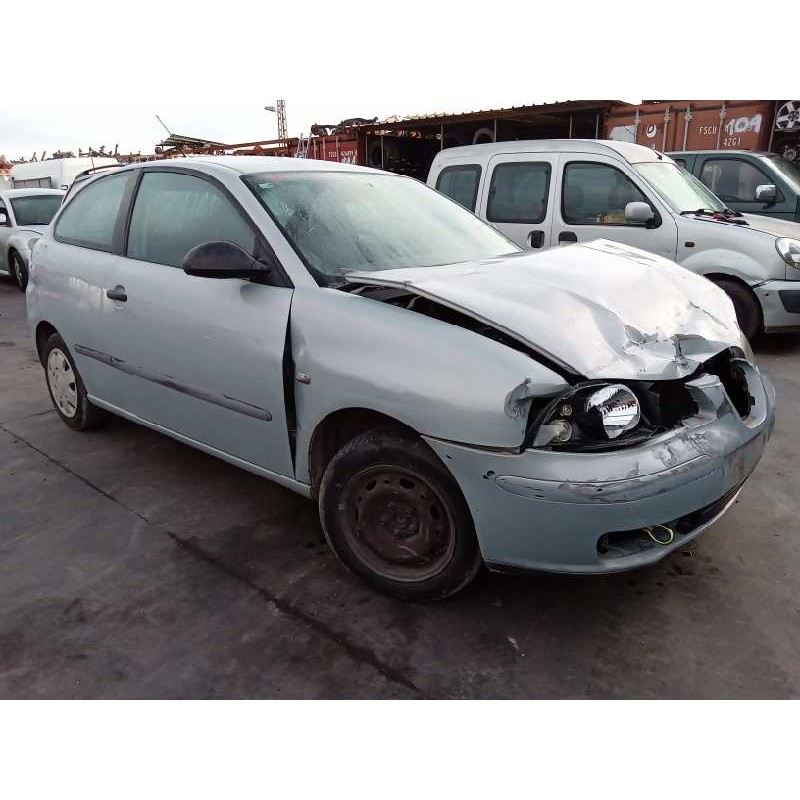 seat ibiza (6l1) del año 2002