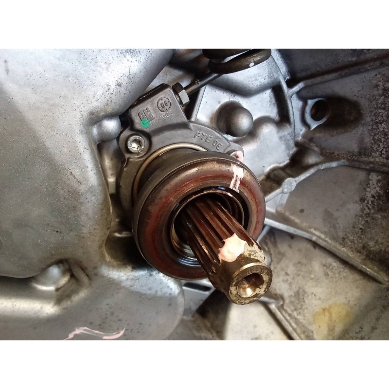 Recambio de caja cambios para saab 9-5 berlina 3.0 v6 tid cat referencia OEM IAM S32931C68348 124617 4