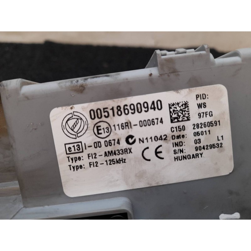 Recambio de caja reles / fusibles para fiat punto (evo) (199) dynamic referencia OEM IAM 518690940 90429532 - Blanco 2