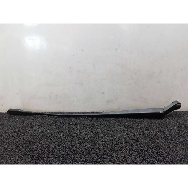 Recambio de brazo limpia delantero derecho para opel zafira b enjoy referencia OEM IAM   