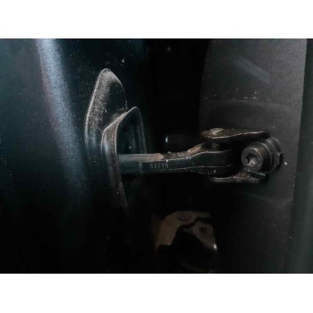 RETENEDOR PUERTA TRASERA IZQUIERDA 