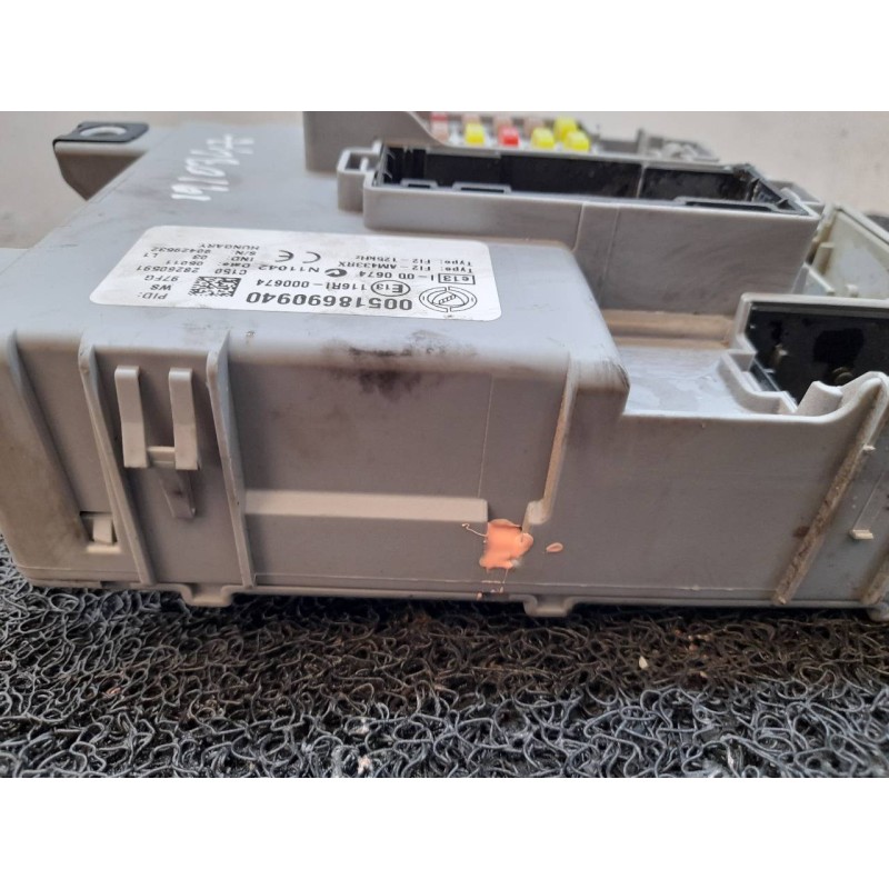 Recambio de caja reles / fusibles para fiat punto (evo) (199) dynamic referencia OEM IAM 518690940 90429532 - Blanco 5