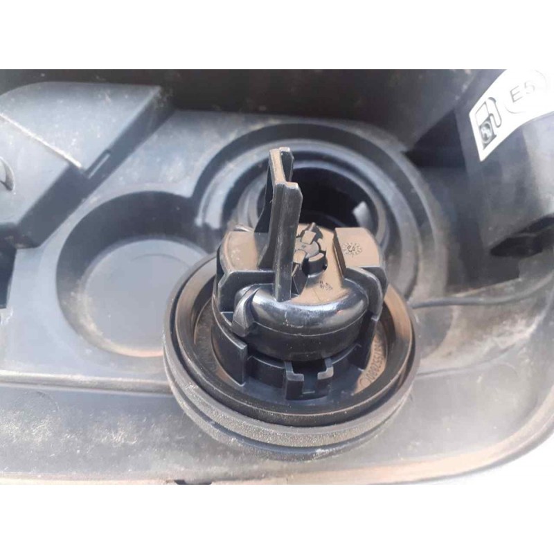 Recambio de tapon combustible para peugeot 308 style referencia OEM IAM 2