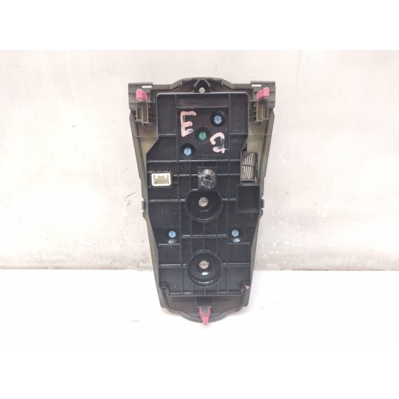 Recambio de mando climatizador para toyota yaris ts referencia OEM IAM 559000D280 758909 - Negro 3