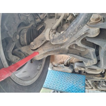 BRAZO SUSPENSION INFERIOR DELANTERO DERECHO 