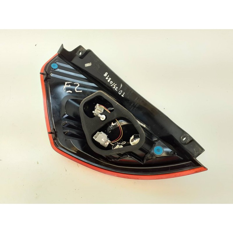Recambio de piloto trasero derecho para ford fiesta (ccn) trend referencia OEM IAM - Negro 2