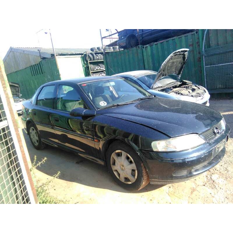 opel vectra b berlina del año 2002