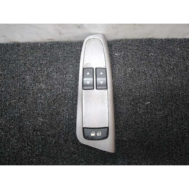 Recambio de mando elevalunas delantero izquierdo para fiat stilo (192) 1.9 multijet 120 racing (04.2006) referencia OEM IAM   