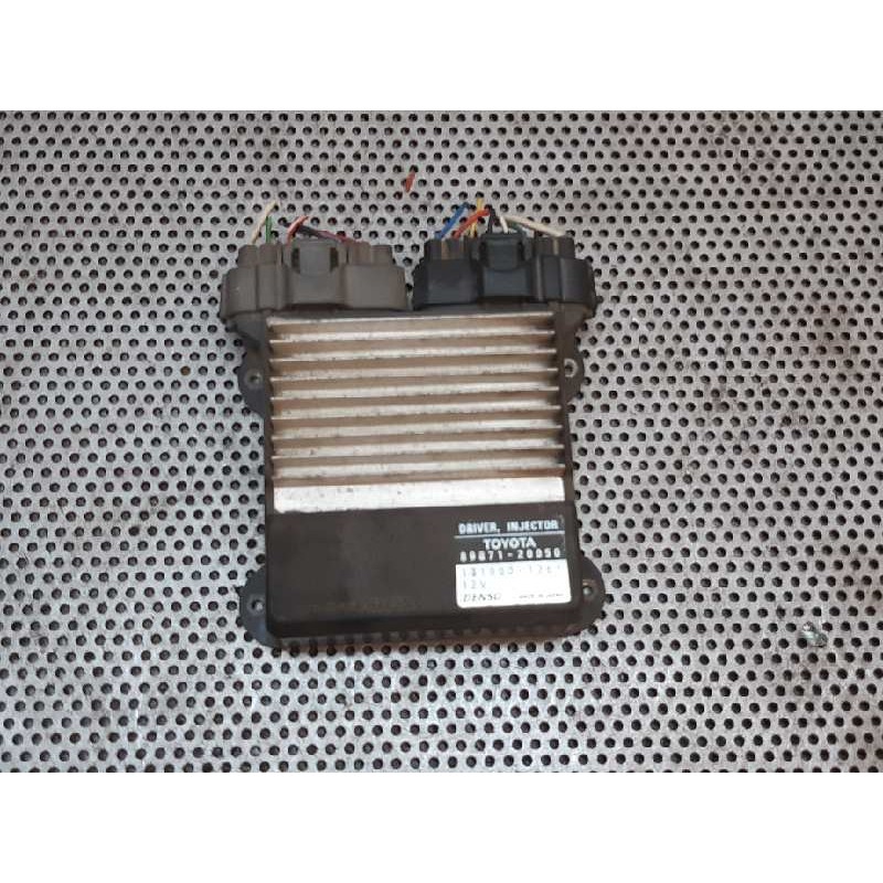 Recambio de modulo electronico para toyota avensis berlina (t25) 2.2 d-4d executive sedán (4-ptas.) referencia OEM IAM 898712005 - Gris