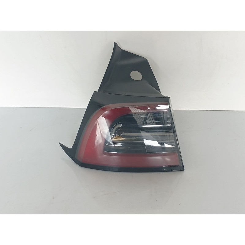 Recambio de piloto trasero izquierdo para tesla model y gran autonomia dual awd referencia OEM IAM 150208600D  