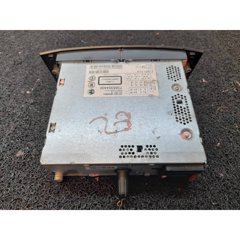 Recambio de sistema audio / radio cd para fiat punto (evo) (199) dynamic referencia OEM IAM 28302823 7355354400 - Blanco 2