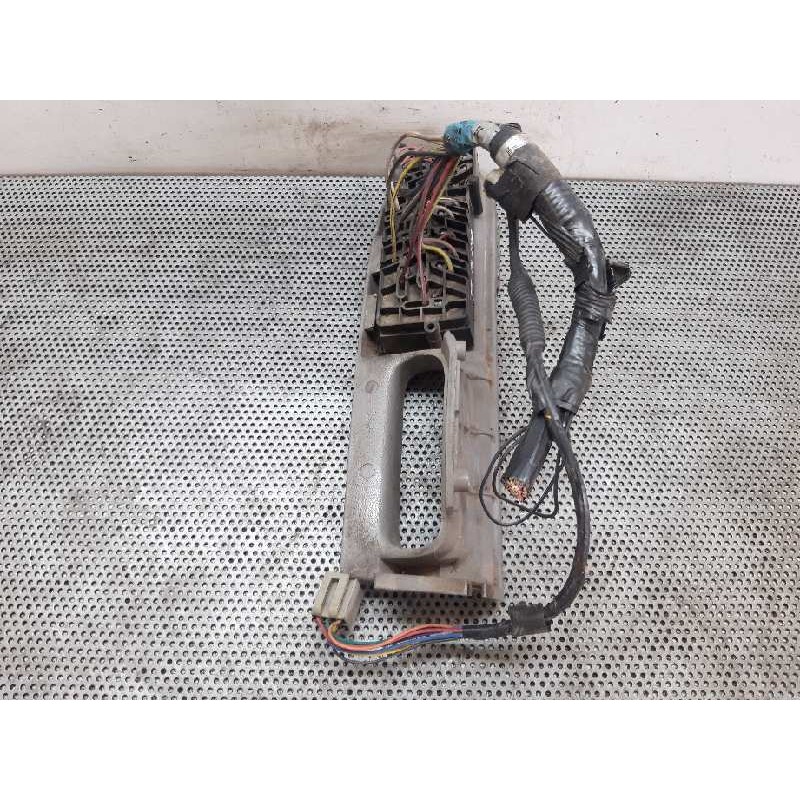 Recambio de mando elevalunas delantero izquierdo para ford explorer 4.0 xlt referencia OEM IAM 2