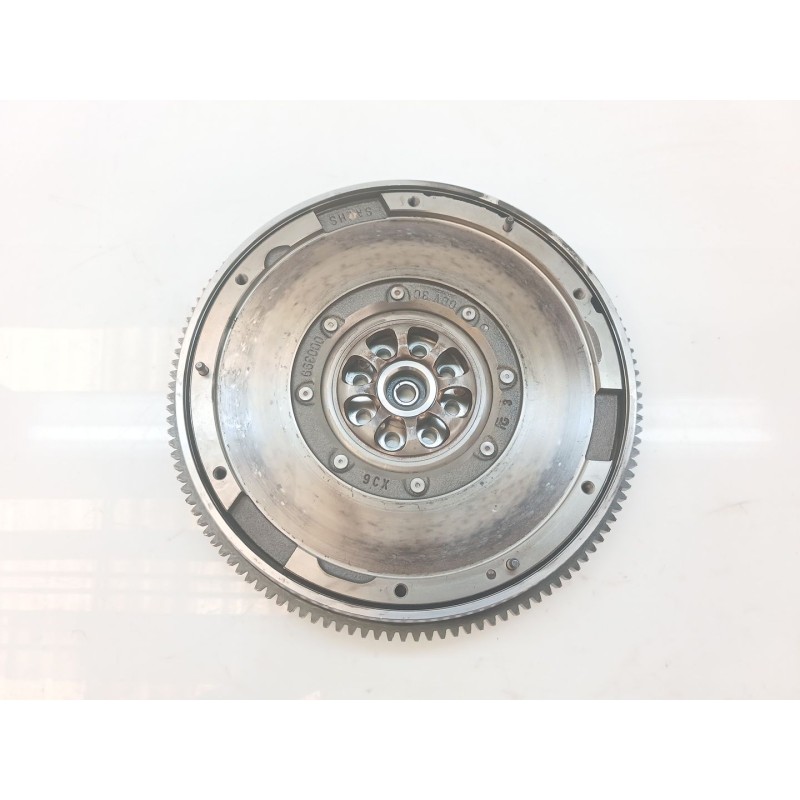 Recambio de volante motor para subaru xv executive referencia OEM IAM 2294000955  