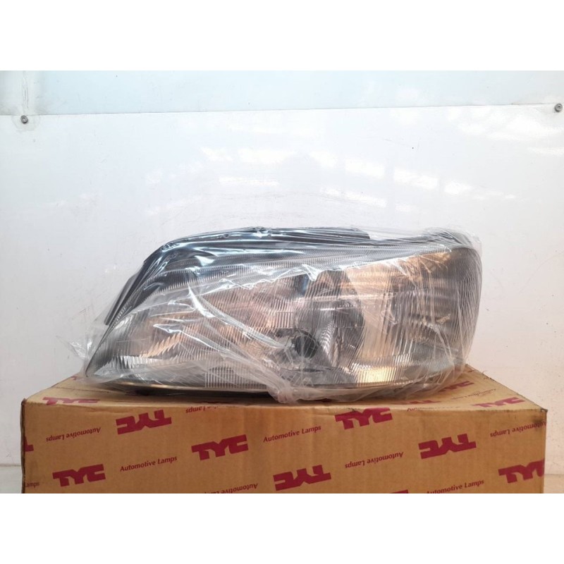 Recambio de faro izquierdo para peugeot 106 (s2) referencia OEM IAM 203744052 17969 