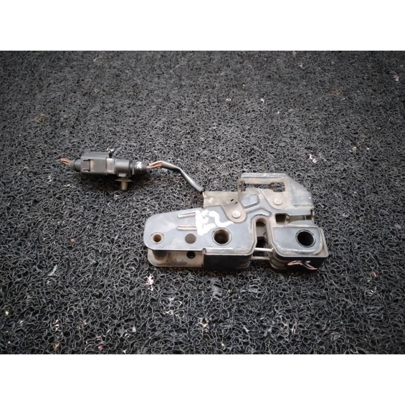 Recambio de cerradura capo para volkswagen touareg (7la) tdi v10 referencia OEM IAM 7L0823509A  