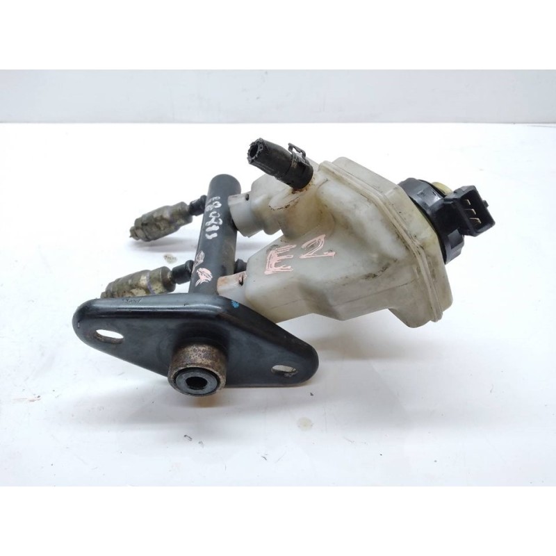 Recambio de bomba freno para ford fiesta berlina intro referencia OEM IAM - Azul 2