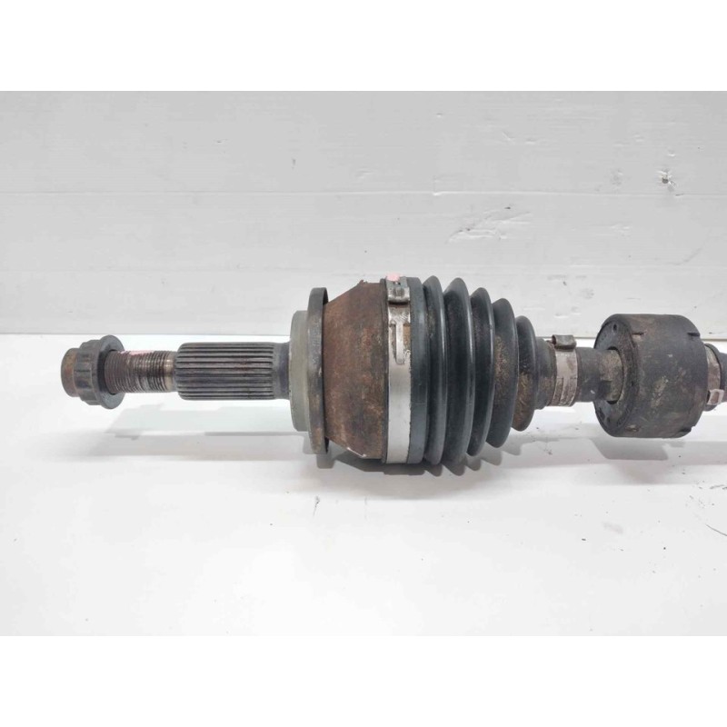 Recambio de transmision delantera izquierda para toyota avensis (t27) executive referencia OEM IAM - Negro 2