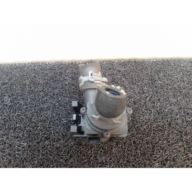 Recambio de bomba recirculacion agua - calefaccion para audi a4 ber. (b8) básico quattro referencia OEM IAM 8K0819147 - Azul 5