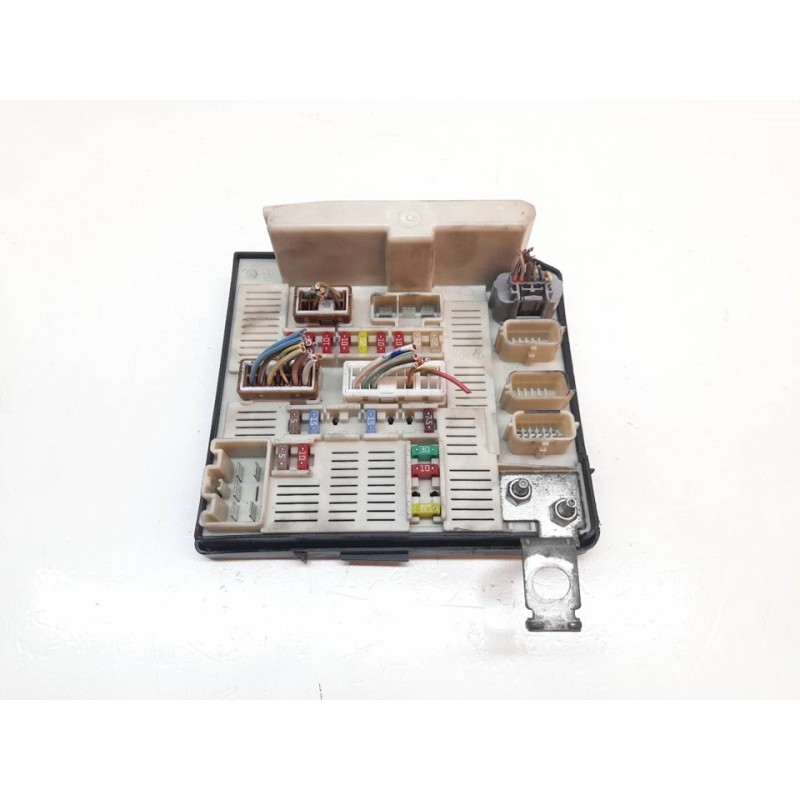 Recambio de caja reles / fusibles para renault megane ii berlina 3p confort dynamique referencia OEM IAM 8200481866J  