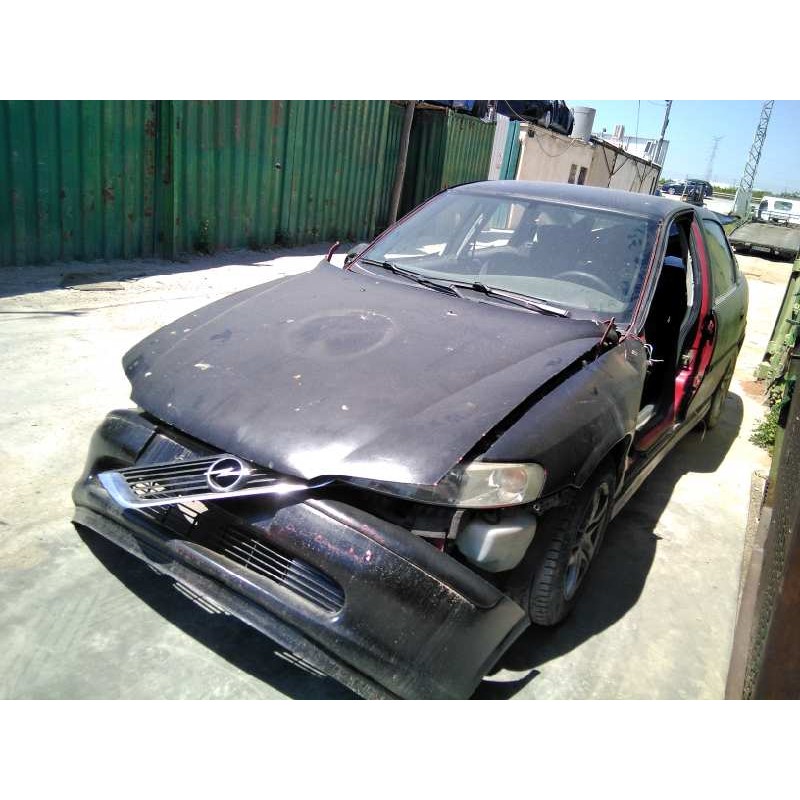 opel vectra b berlina del año 1999
