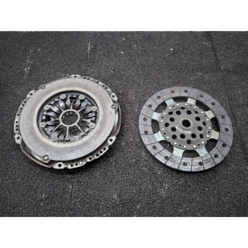Recambio de kit embrague para renault laguna ii (bg0) luxe privilege referencia OEM IAM 8200421191  LUK 2