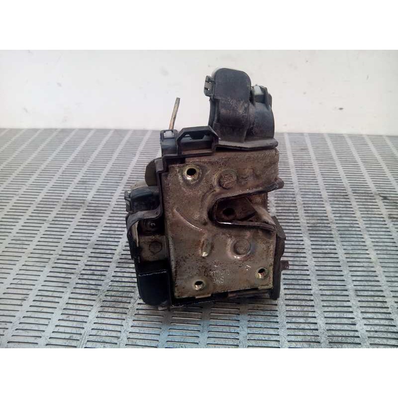 Recambio de cerradura puerta trasera izquierda para volkswagen golf iii berlina (1h1) 1.9 diesel referencia OEM IAM 2