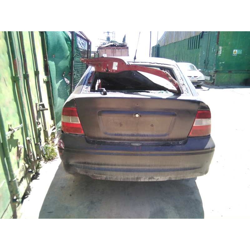 opel vectra b berlina del año 1999