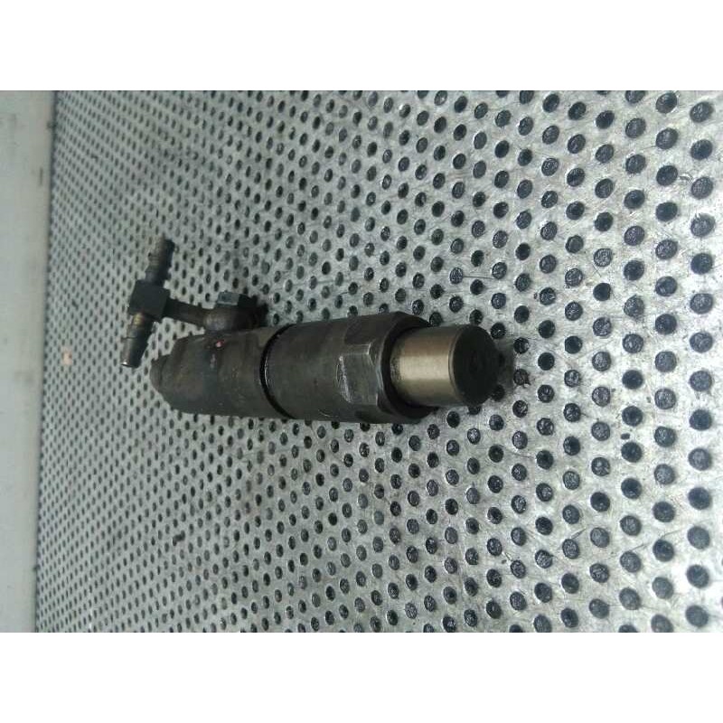 Recambio de inyector para renault master combi desde '98 2.5 diesel referencia OEM IAM KBE58S8 - Blanco 2