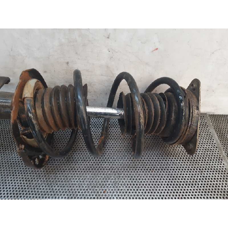 Recambio de amortiguador delantero derecho para renault clio grandtour business referencia OEM IAM - Negro 3