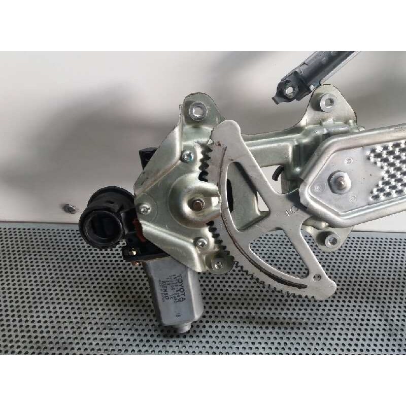 Recambio de elevalunas delantero derecho para toyota yaris (ncp1/nlp1/scp1) 1.3 linea luna referencia OEM IAM - Gris 4