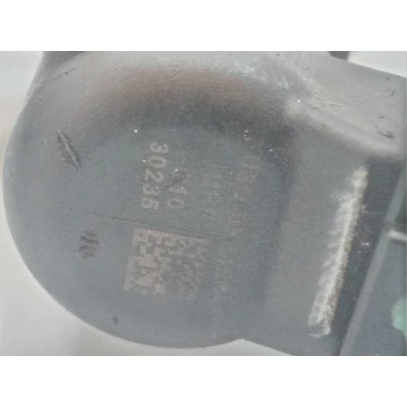 Recambio de inyector para peugeot 407 feline referencia OEM IAM 5U3Q9K546AA G1UHF SIEMENS 3