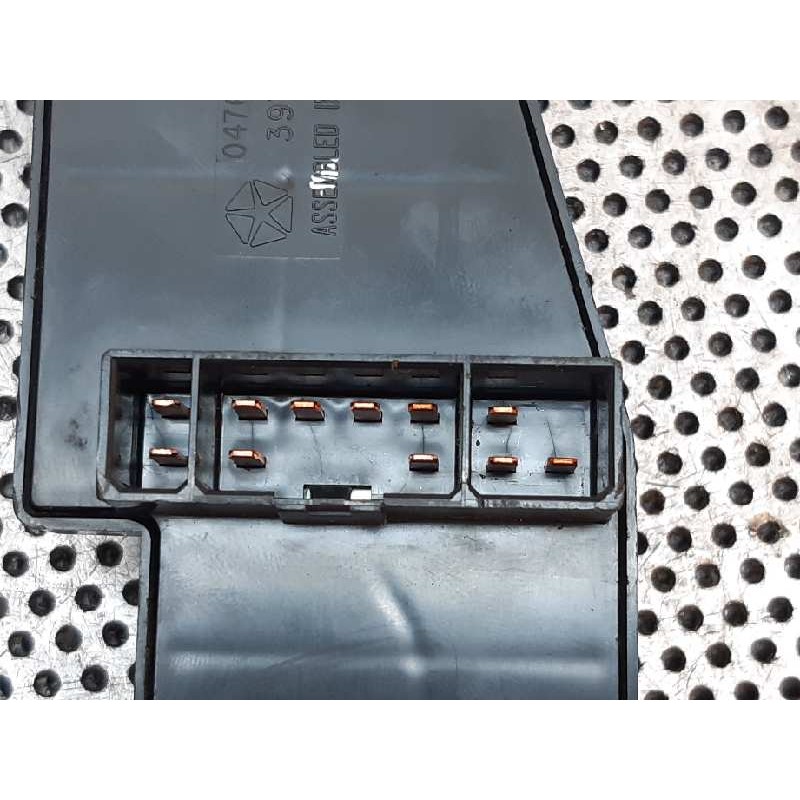 Recambio de mando elevalunas delantero izquierdo para chrysler 300 m (lr) 2.7 v6 referencia OEM IAM 3