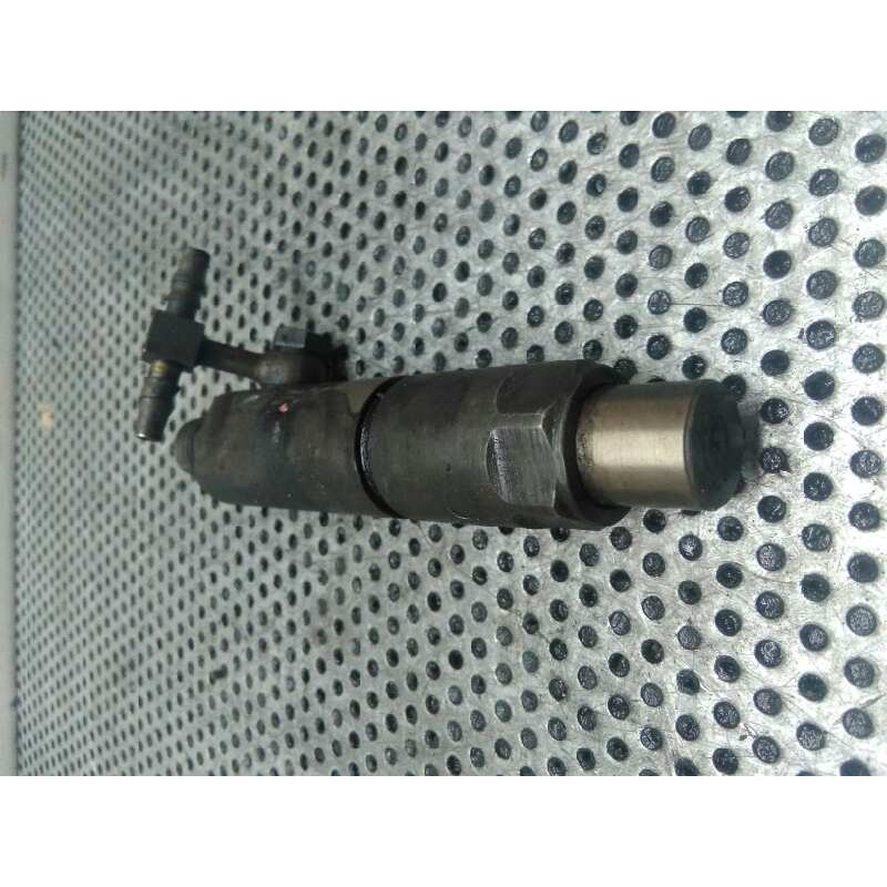 Recambio de inyector para renault master combi desde '98 2.5 diesel referencia OEM IAM KBE58S8 - Blanco 2