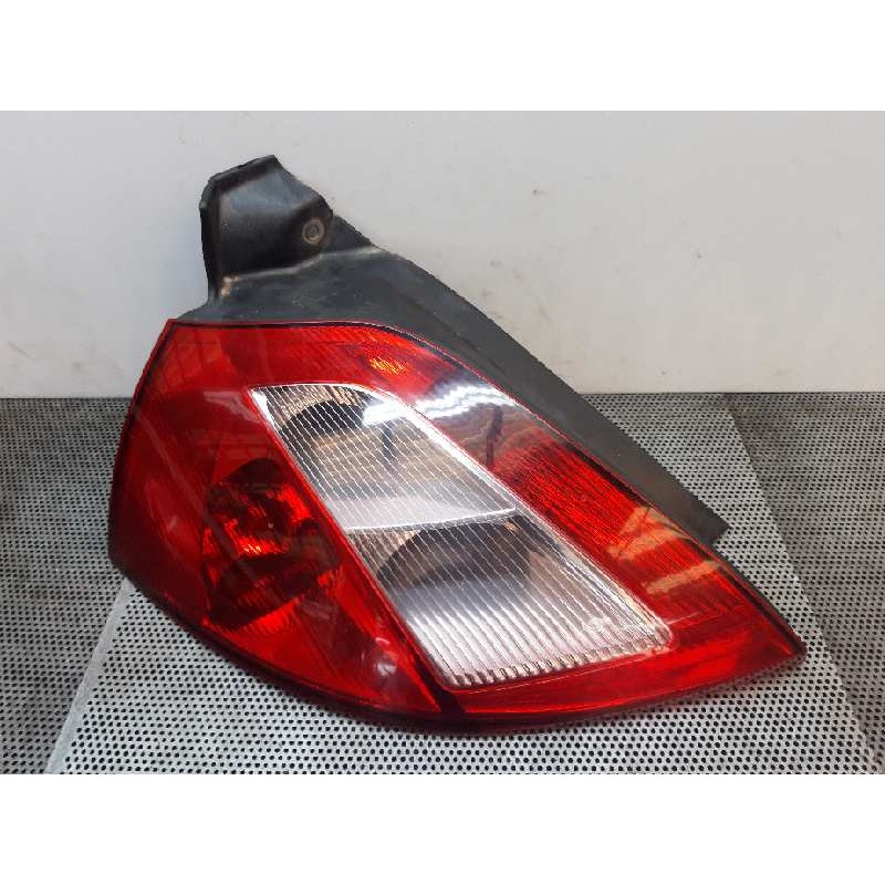 Recambio de piloto trasero izquierdo para renault megane ii berlina 5p confort authentique referencia OEM IAM   