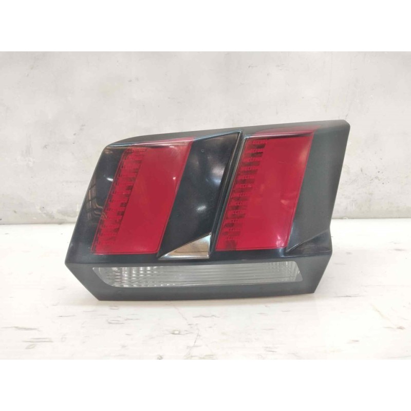 Recambio de piloto trasero derecho interior para peugeot 3008 allure referencia OEM IAM 9810477780  
