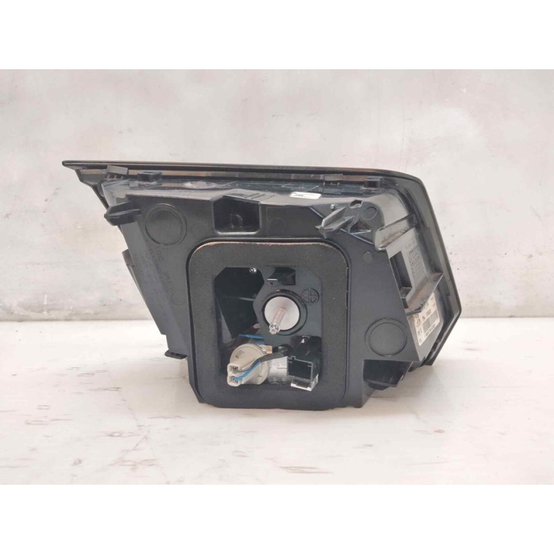 Recambio de piloto trasero derecho interior para peugeot 3008 allure referencia OEM IAM 9810477780 2