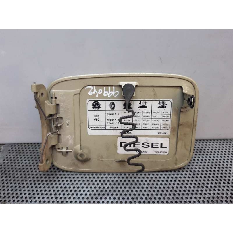 Recambio de tapa exterior combustible para volvo s40 berlina 2.0 diesel cat referencia OEM IAM 2