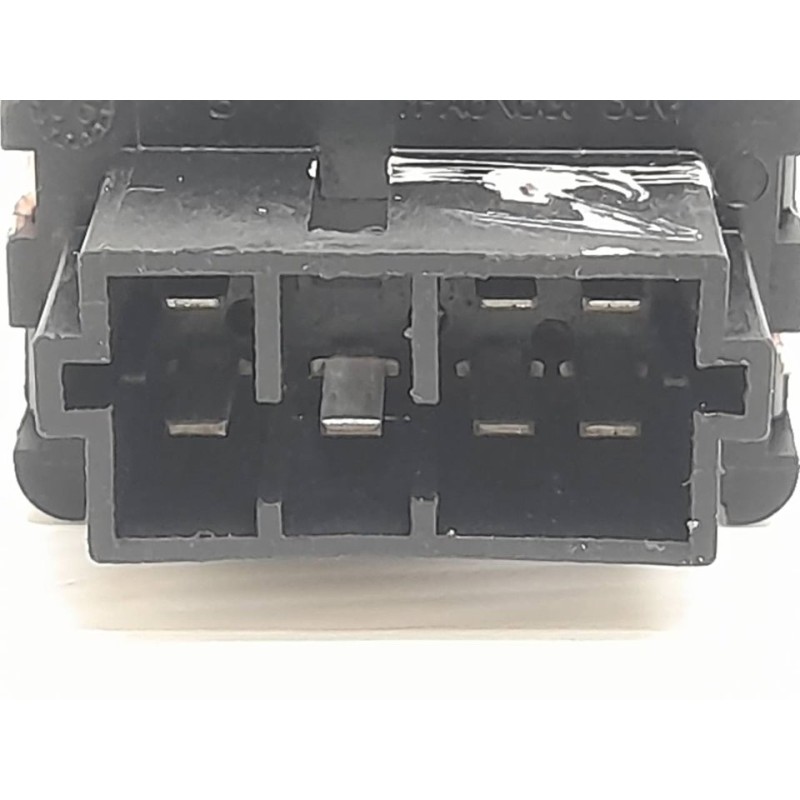 Recambio de mando elevalunas delantero izquierdo para citroën c3 1.4 hdi sx referencia OEM IAM - Azul 3