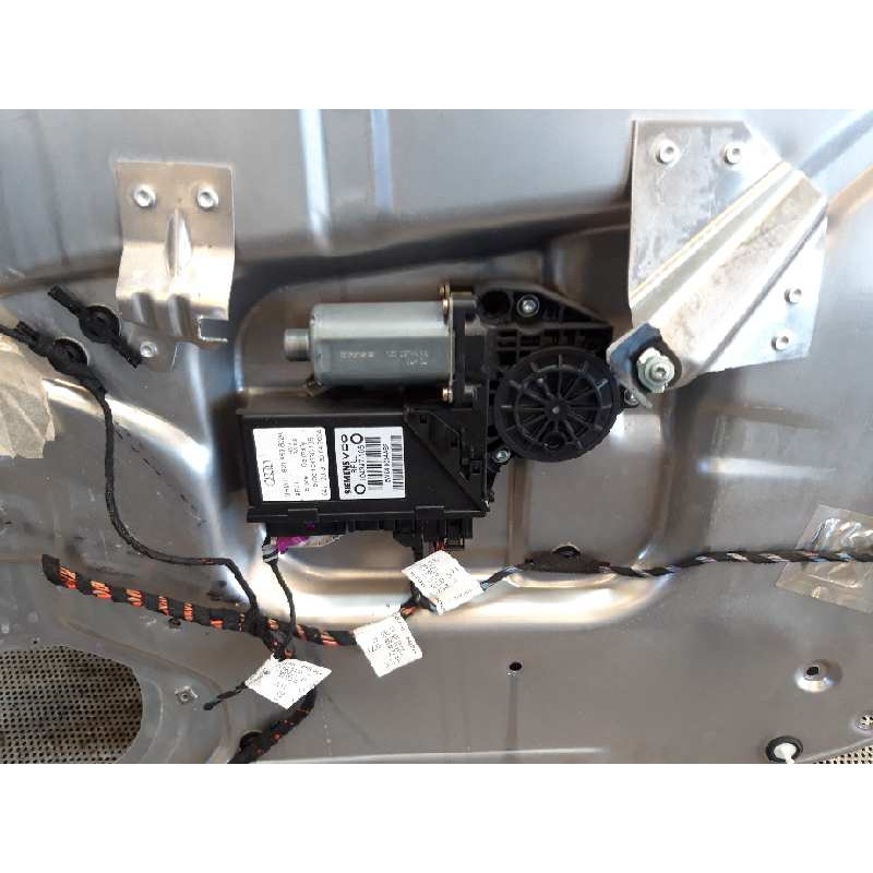 Recambio de elevalunas delantero derecho para audi a2 (8z) 1.4 tdi colour.storm referencia OEM IAM 8Z1959802A 102237XXX 5WK4805A 4