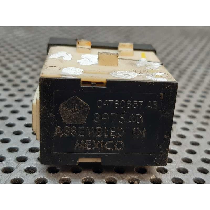 Recambio de mando elevalunas trasero izquierdo para chrysler 300 m (lr) 2.7 v6 referencia OEM IAM 04760857AB 3