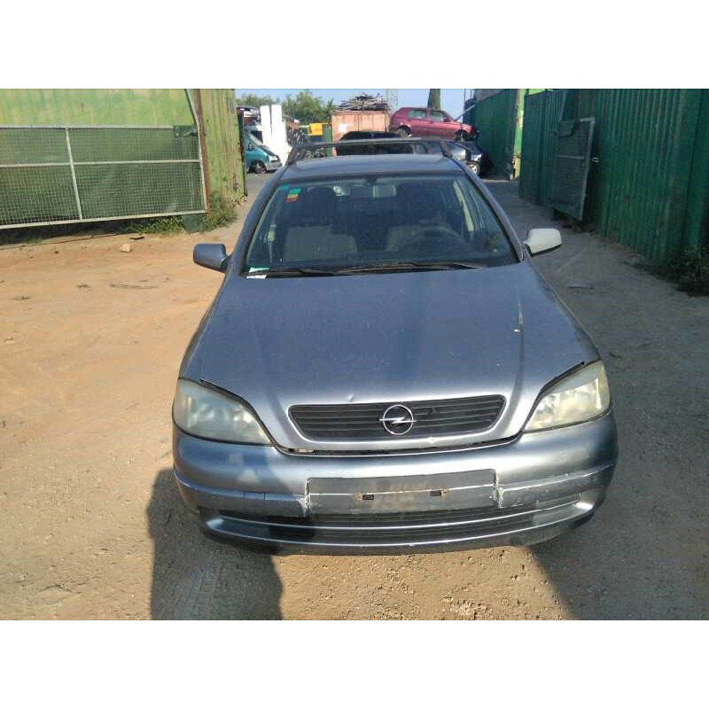 opel astra g berlina del año 2004