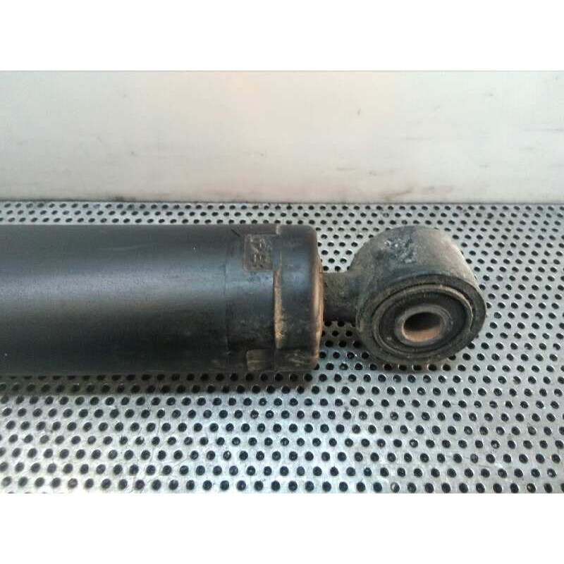 Recambio de amortiguador trasero izquierdo para renault master combi desde '98 2.5 diesel referencia OEM IAM - Blanco 2