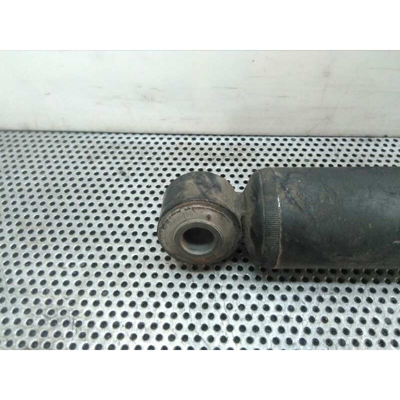 Recambio de amortiguador trasero izquierdo para renault master combi desde '98 2.5 diesel referencia OEM IAM - Blanco 3