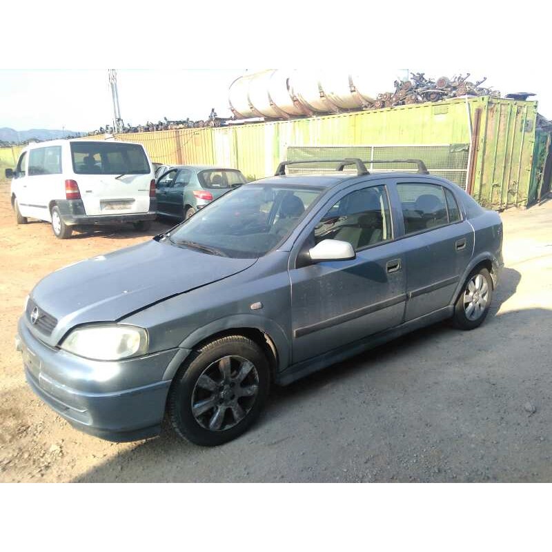 opel astra g berlina del año 2004
