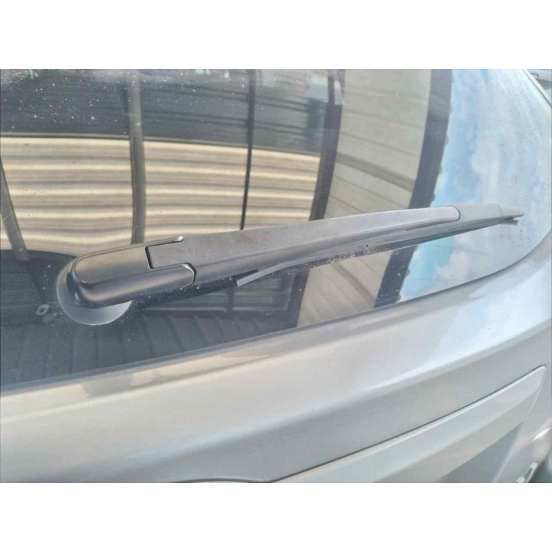 Recambio de brazo limpia trasero para subaru xv executive referencia OEM IAM   