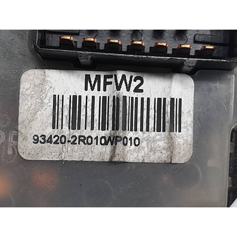 Recambio de mando limpia para hyundai i30 comfort referencia OEM IAM 934202R010WP010 MFW2 - Rojo 3