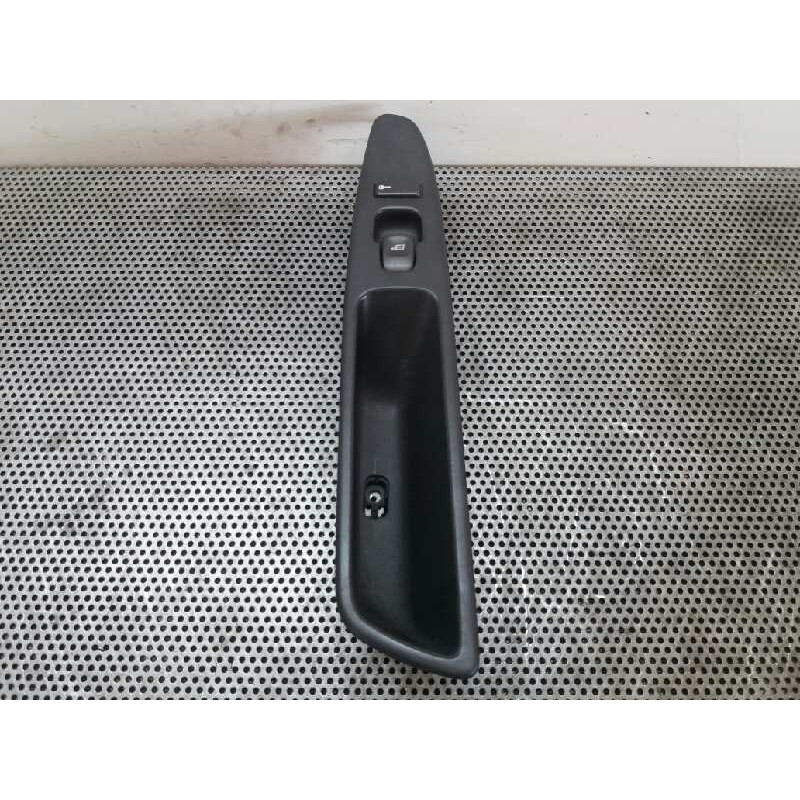 Recambio de mando elevalunas delantero derecho para volvo s40 berlina 1.8 16v referencia OEM IAM 30889753  