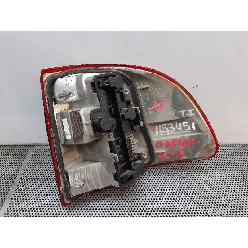 Recambio de piloto trasero izquierdo para opel astra f berlina 1.4 cat (l48) referencia OEM IAM - Blanco 2