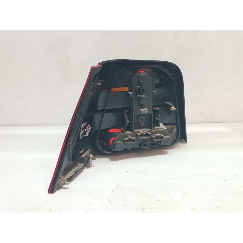 Recambio de piloto trasero derecho para volkswagen golf iv (1j1) 1.9 tdi referencia OEM IAM - Blanco 2