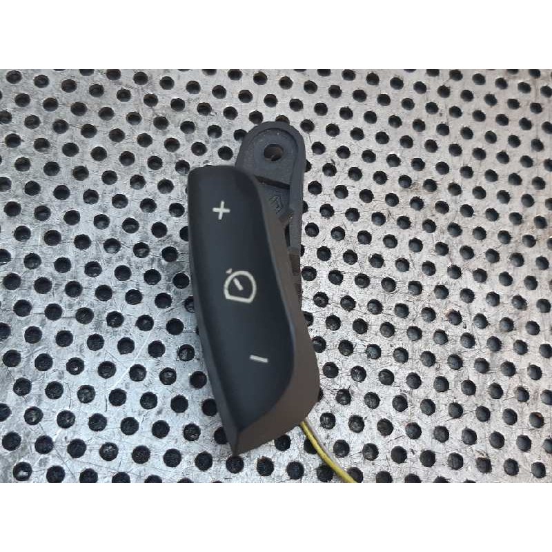 Recambio de mando multifuncion para renault clio grandtour business referencia OEM IAM - Negro 2
